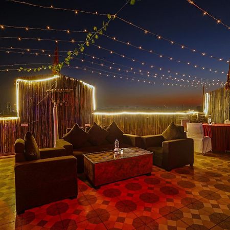 Hotel Capital O 79081 Tipsyy 007 Gurgaon Esterno foto