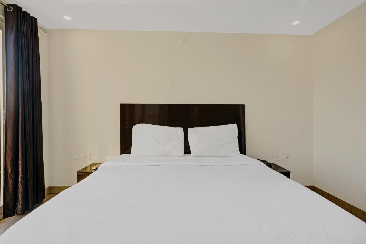Hotel Capital O 79081 Tipsyy 007 Gurgaon Esterno foto