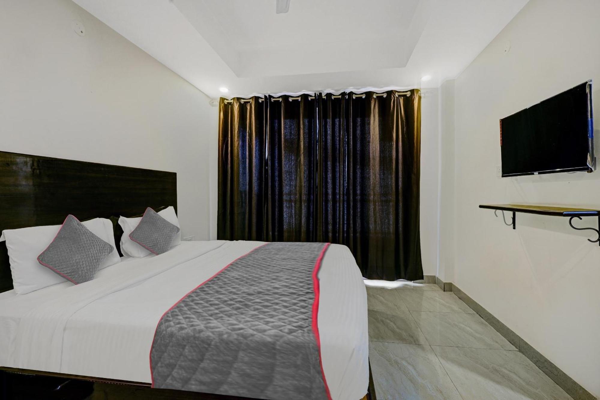 Hotel Capital O 79081 Tipsyy 007 Gurgaon Esterno foto