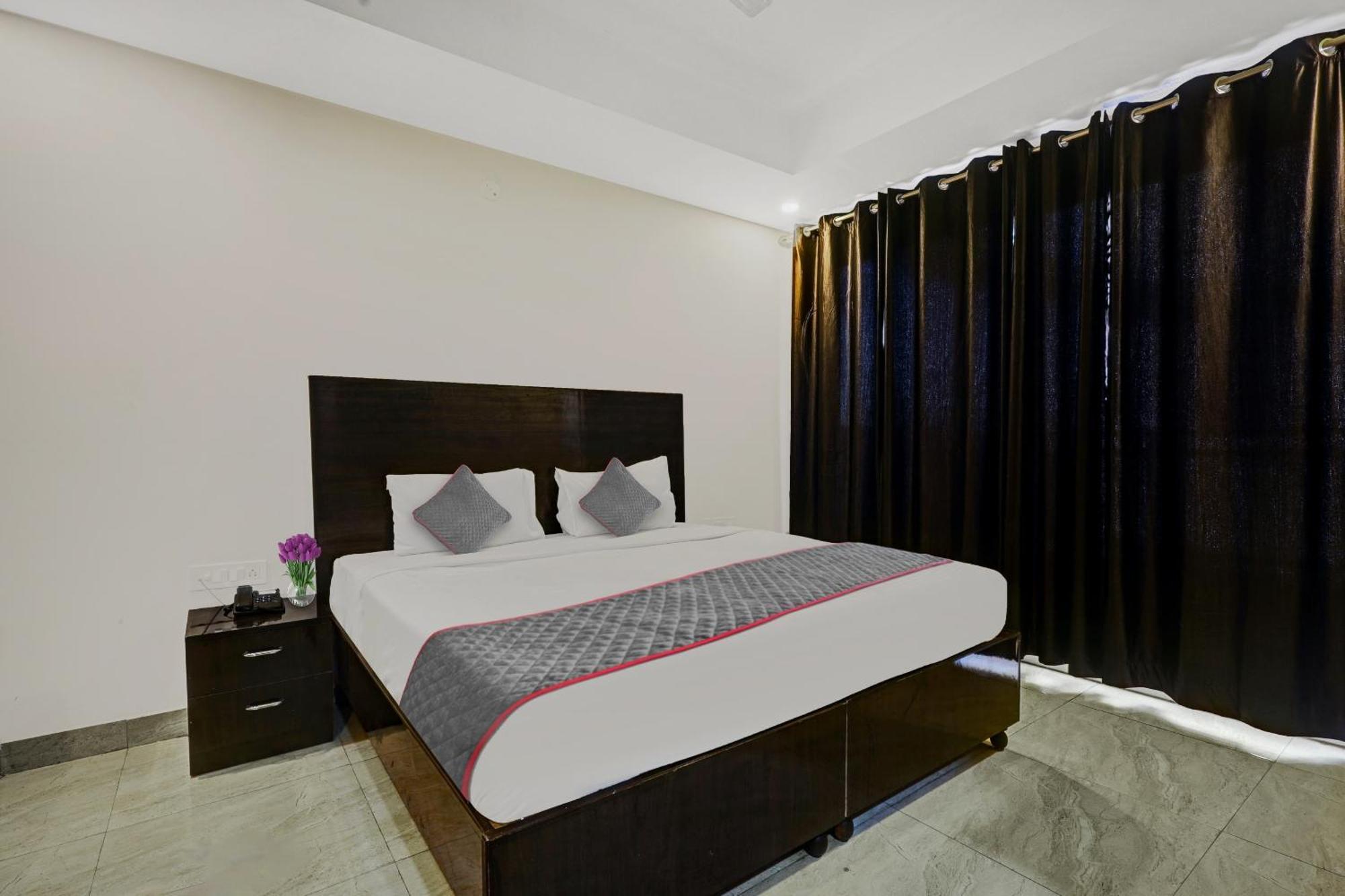 Hotel Capital O 79081 Tipsyy 007 Gurgaon Esterno foto