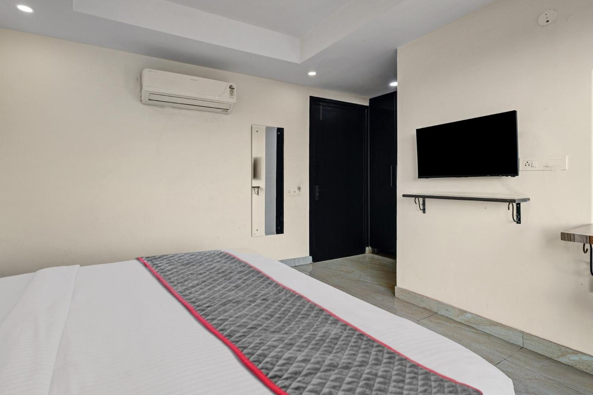 Hotel Capital O 79081 Tipsyy 007 Gurgaon Esterno foto