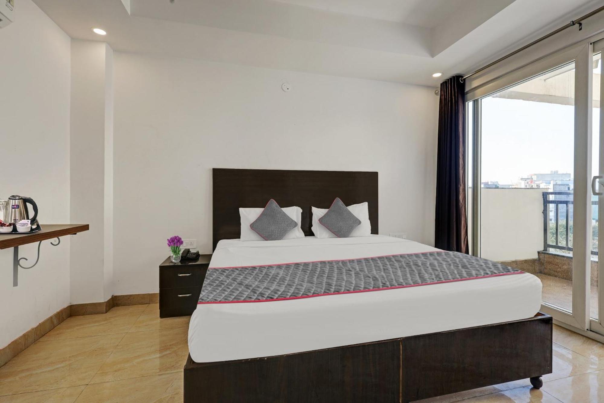 Hotel Capital O 79081 Tipsyy 007 Gurgaon Esterno foto