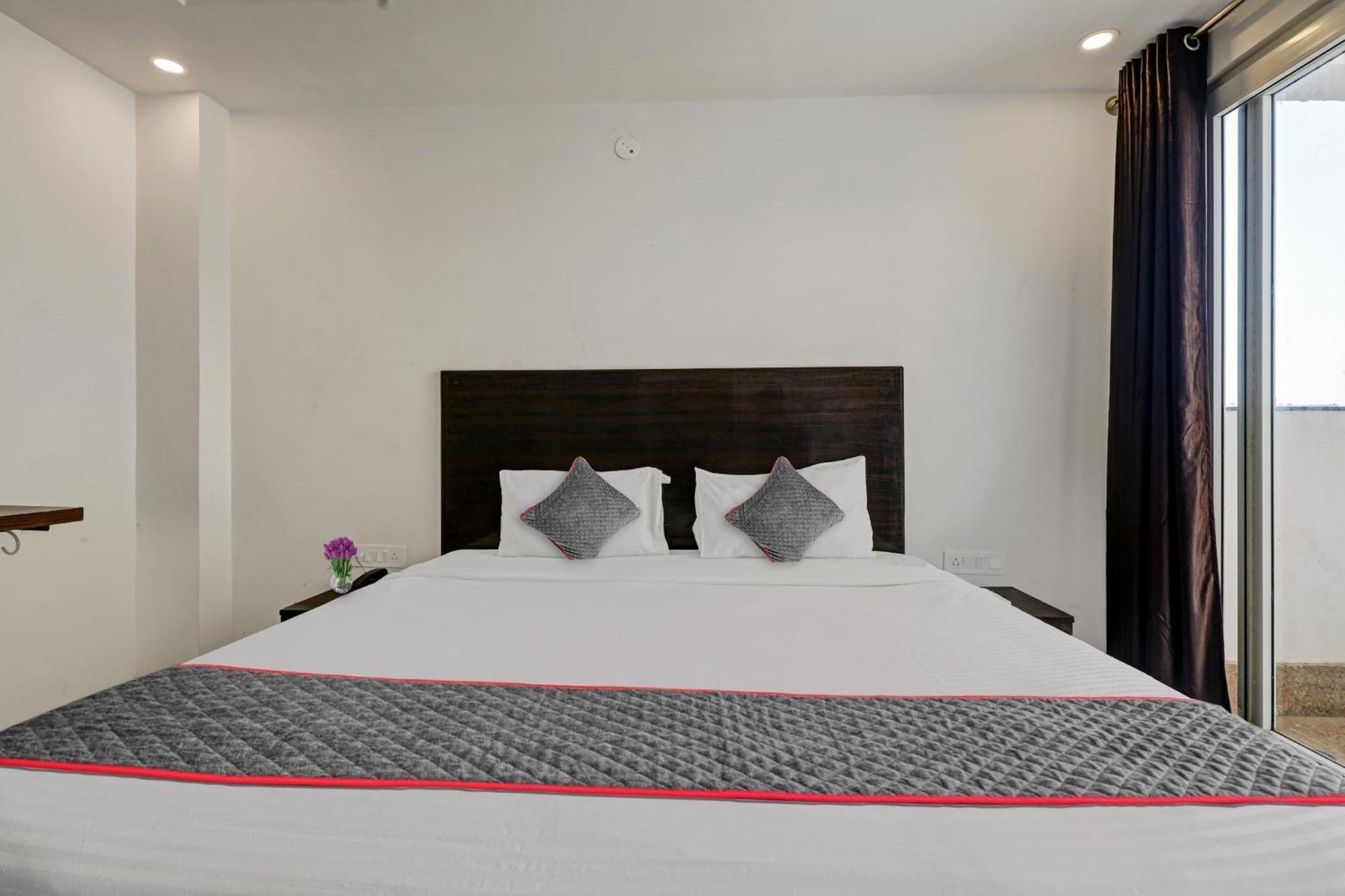 Hotel Capital O 79081 Tipsyy 007 Gurgaon Esterno foto